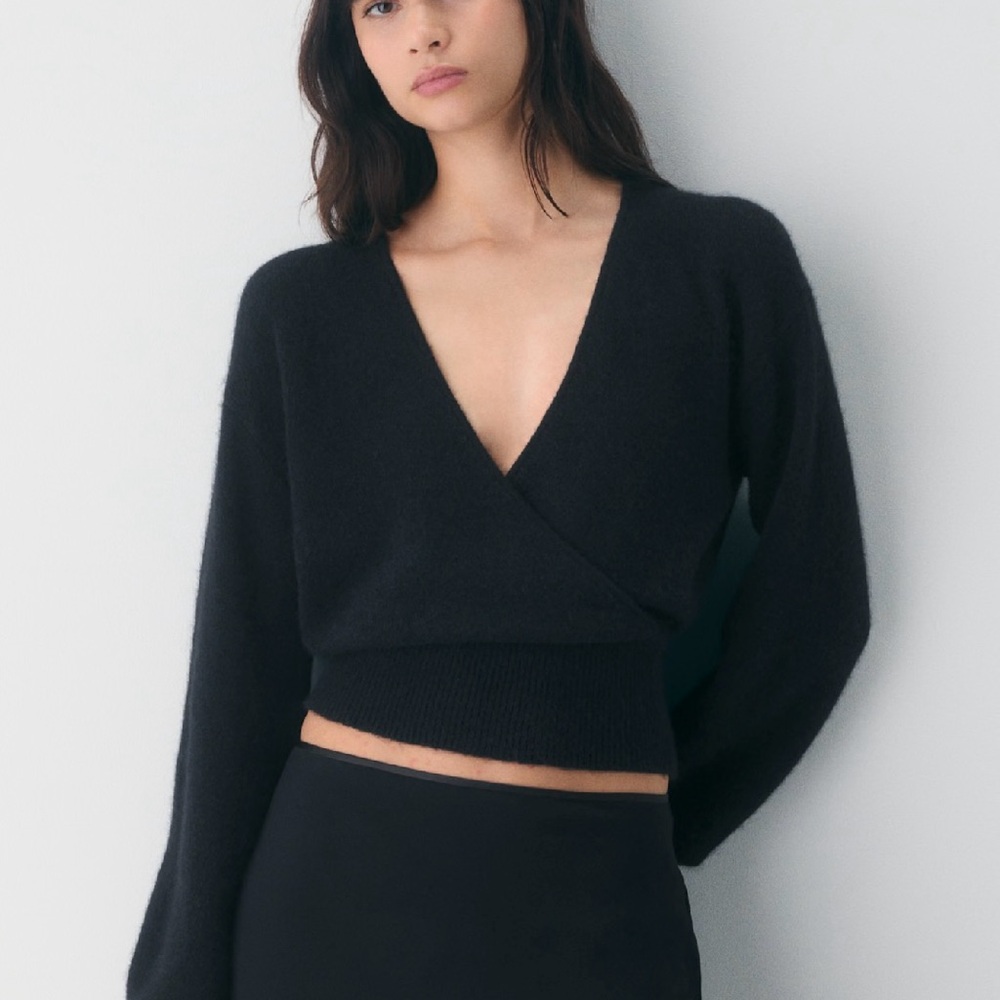 Aritzia Black V-Neck Sweater